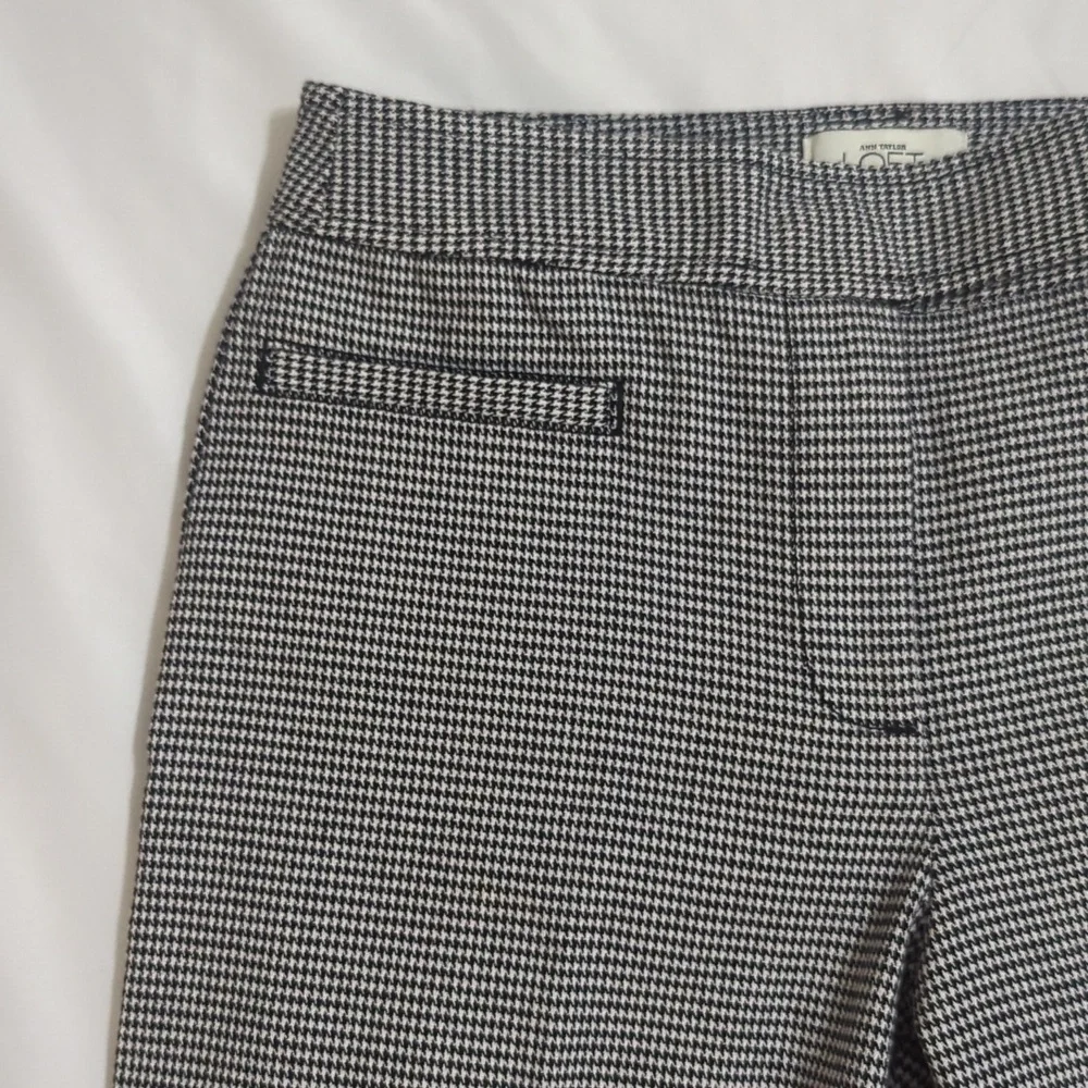 LOFT Marisa Houndstooth Crop Pants, Color Black/White Size 6 - Picture 4 of 14